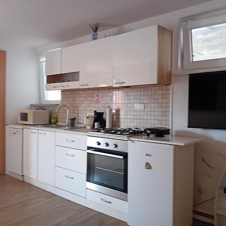 Studio Apartman Dezire ブイェ エクステリア 写真